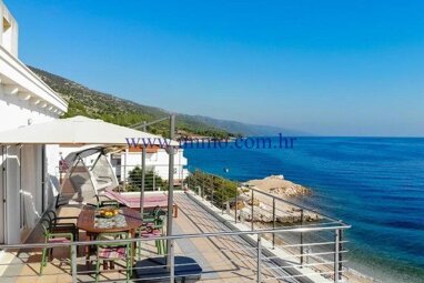 Haus zum Kauf 2.000.000 € 16 Zimmer 1.200 m² 970 m² Grundstück Hvar