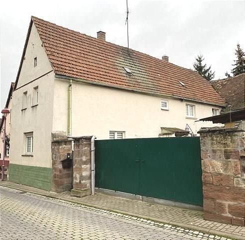 Einfamilienhaus zum Kauf 38.000 € 5 Zimmer 104 m²<br/>Wohnfläche 726 m²<br/>Grundstück Pretitz Querfurt 06268