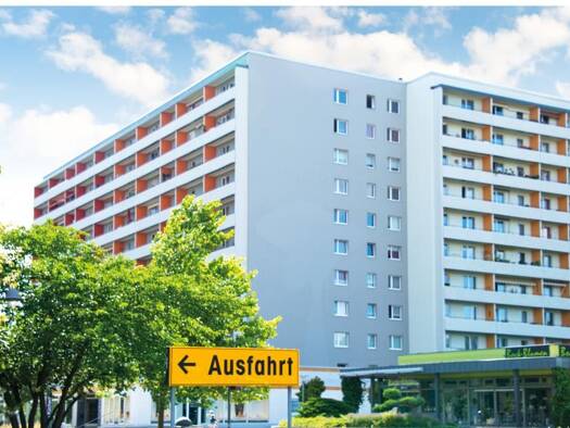 Wohnung zur Miete 502 € 4 Zimmer 94,7 m² 6. Geschoss frei ab sofort Dietrich-Bonhoeffer-Straße 6 Hoyerswerda Hoyerswerda 02977
