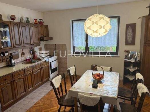 Haus zum Kauf 190.000 € 4 Zimmer 350 m² Mreznicki Brig Duga Resa