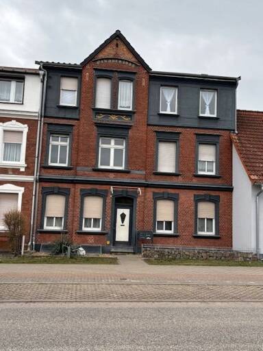 Haus zum Kauf 329.000 € 12 Zimmer 280 m² 400 m² Grundstück Stendal Stendal 39576