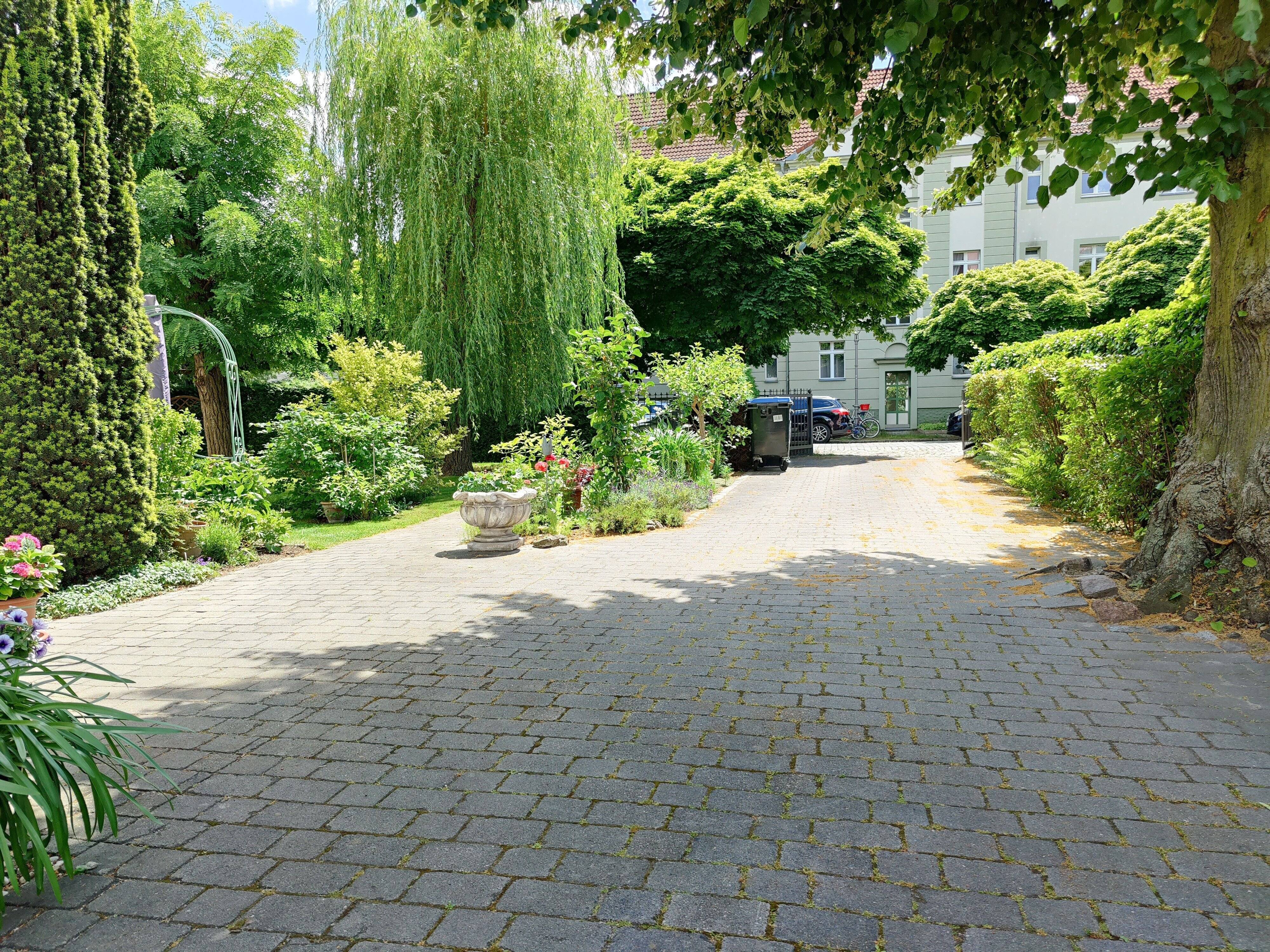 Property thumbnail 2