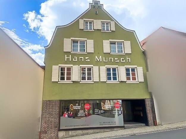 Stadthaus zum Kauf 250.000 € 21 Zimmer 450 m² 1.744 m² Grundstück Hollfeld Hollfeld 96142