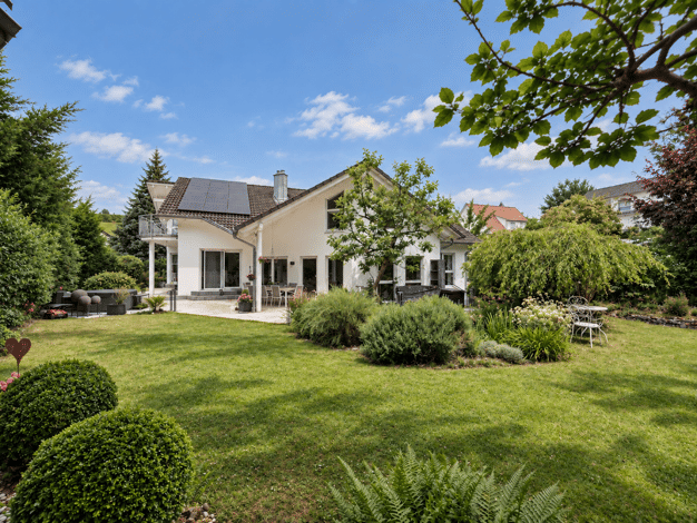 Einfamilienhaus zum Kauf 1.100.000 € 7 Zimmer 314 m² 951 m² Grundstück Mundelsheim Mundelsheim 74395
