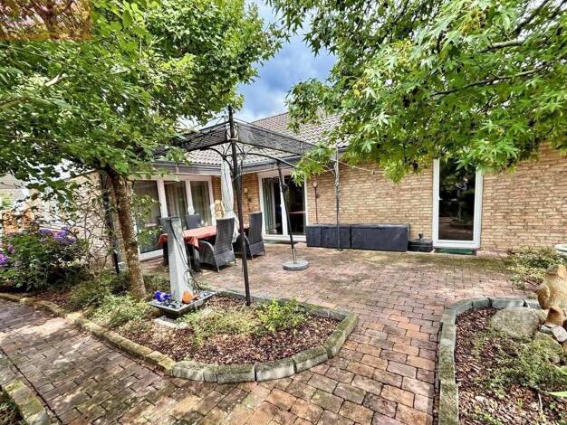 Bungalow zum Kauf 499.000 € 4 Zimmer 135 m² 588 m² Grundstück Wettmar Burgwedel 30938