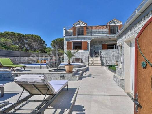Haus zum Kauf 1.200.000 € 7 Zimmer 252 m² Trogir