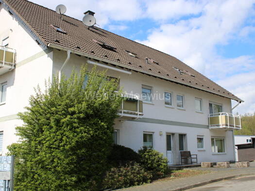 Mehrfamilienhaus zum Kauf als Kapitalanlage geeignet 859.000 € 22 Zimmer 619 m² 729 m² Grundstück Reichshof / Denklingen 51580