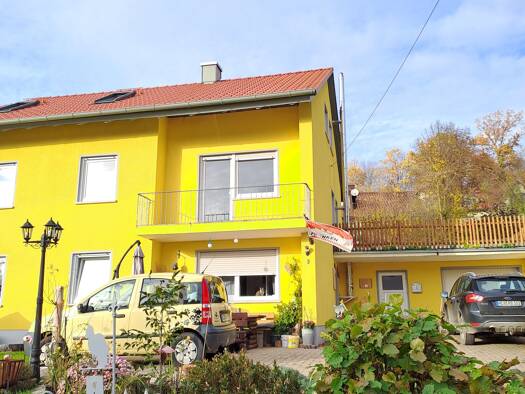 Terrassenwohnung zur Miete 800 € 4 Zimmer 80 m² Geschoss 1/2 frei ab sofort Laubanger 3 Burghaslach Burghaslach 96152