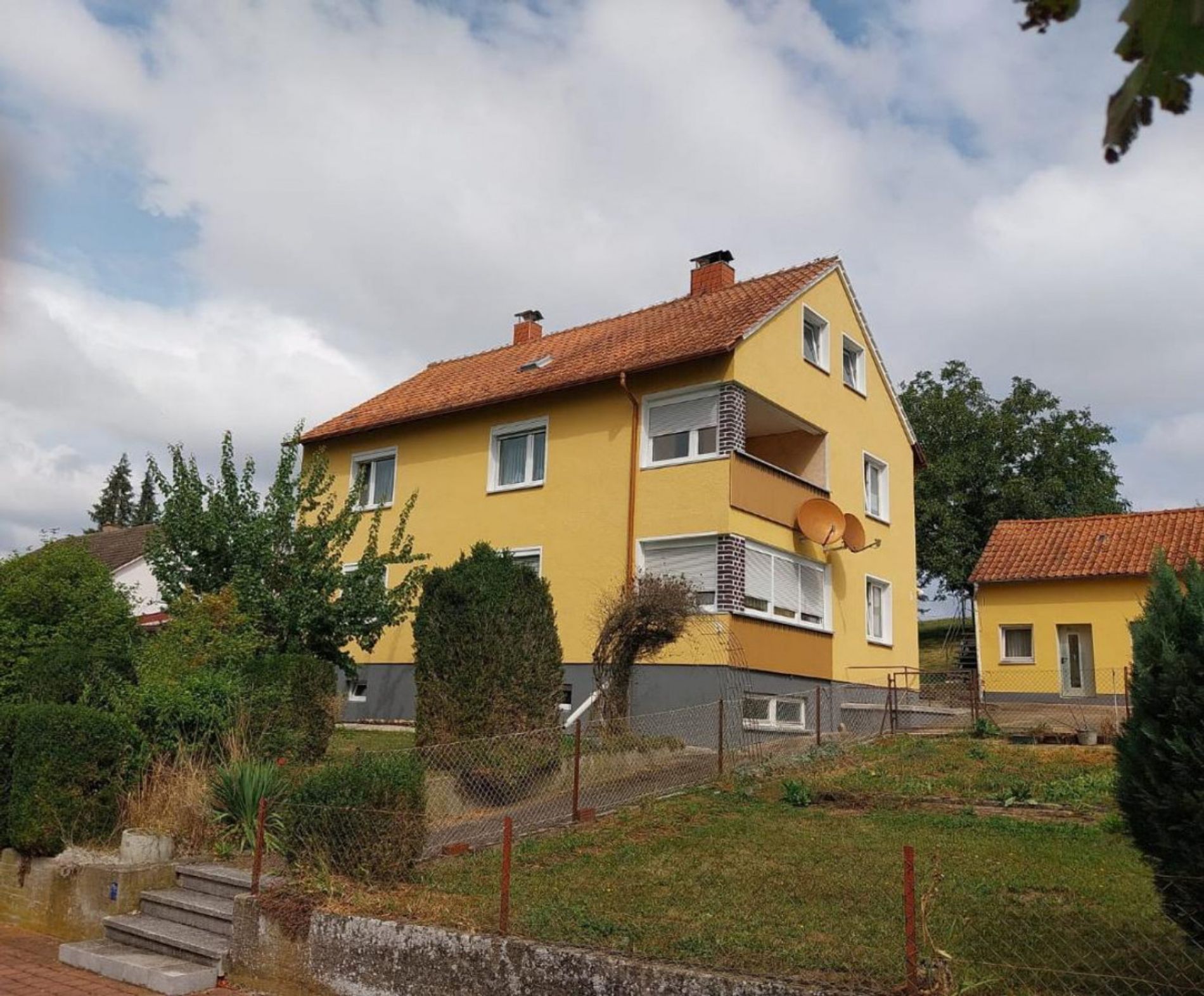 Mehrfamilienhaus zum Kauf 324.900 € 8 Zimmer 210 m²<br/>Wohnfläche 1.770 m²<br/>Grundstück Unterwilflingen Unterschneidheim 73485