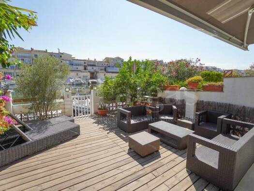Wohnung zum Kauf 295.000 € 2 Zimmer 64 m² EG Castelló d'Empúries 17487