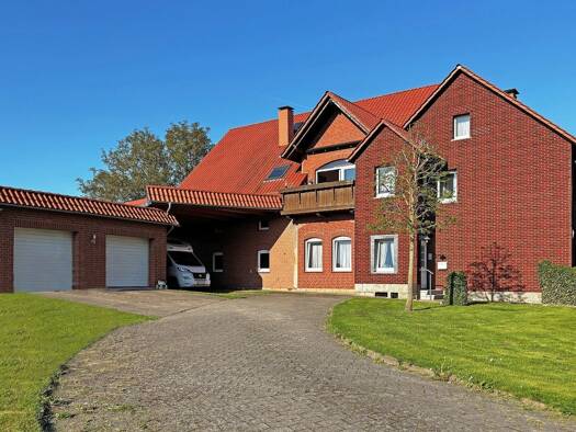 Mehrfamilienhaus zum Kauf 275.000 € 10 Zimmer 291 m² 2.786 m² Grundstück Engern Rinteln 31737