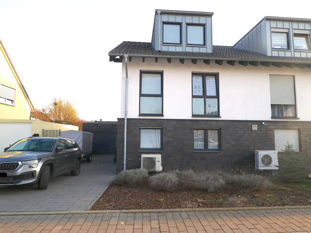 Doppelhaushälfte zum Kauf 735.000 € 5 Zimmer 161 m² 423 m² Grundstück frei ab sofort Hans-Diekmann-Str. 18 Hochneukirch Jüchen 41363
