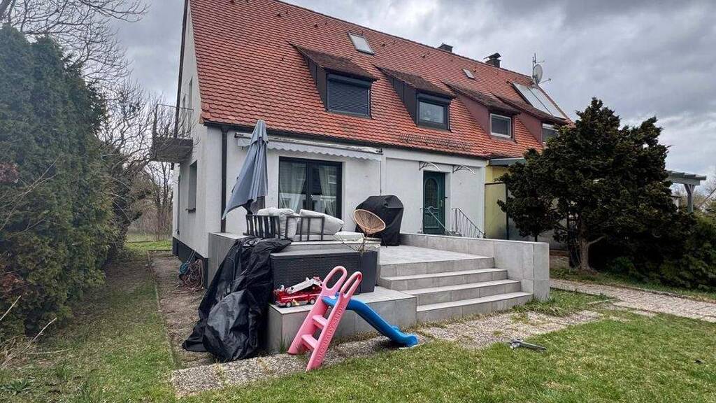 Doppelhaushälfte zum Kauf 525.000 € 4 Zimmer 128 m² 408 m² Grundstück frei ab sofort Gebersdorf Nürnberg 90449