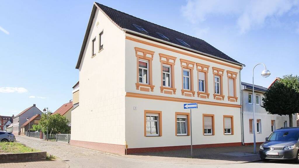 Mehrfamilienhaus zum Kauf 210.000 € 10 Zimmer 270 m² 334 m² Grundstück Tangerhütte 39517