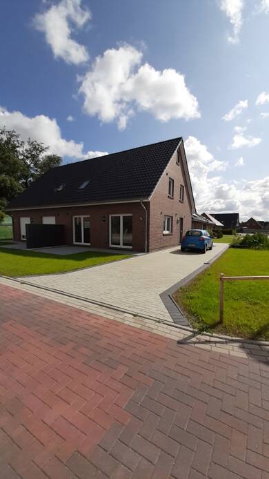 Doppelhaushälfte zur Miete 850 € 4 Zimmer 100 m² frei ab 01.09.2025 Blomberg 26487