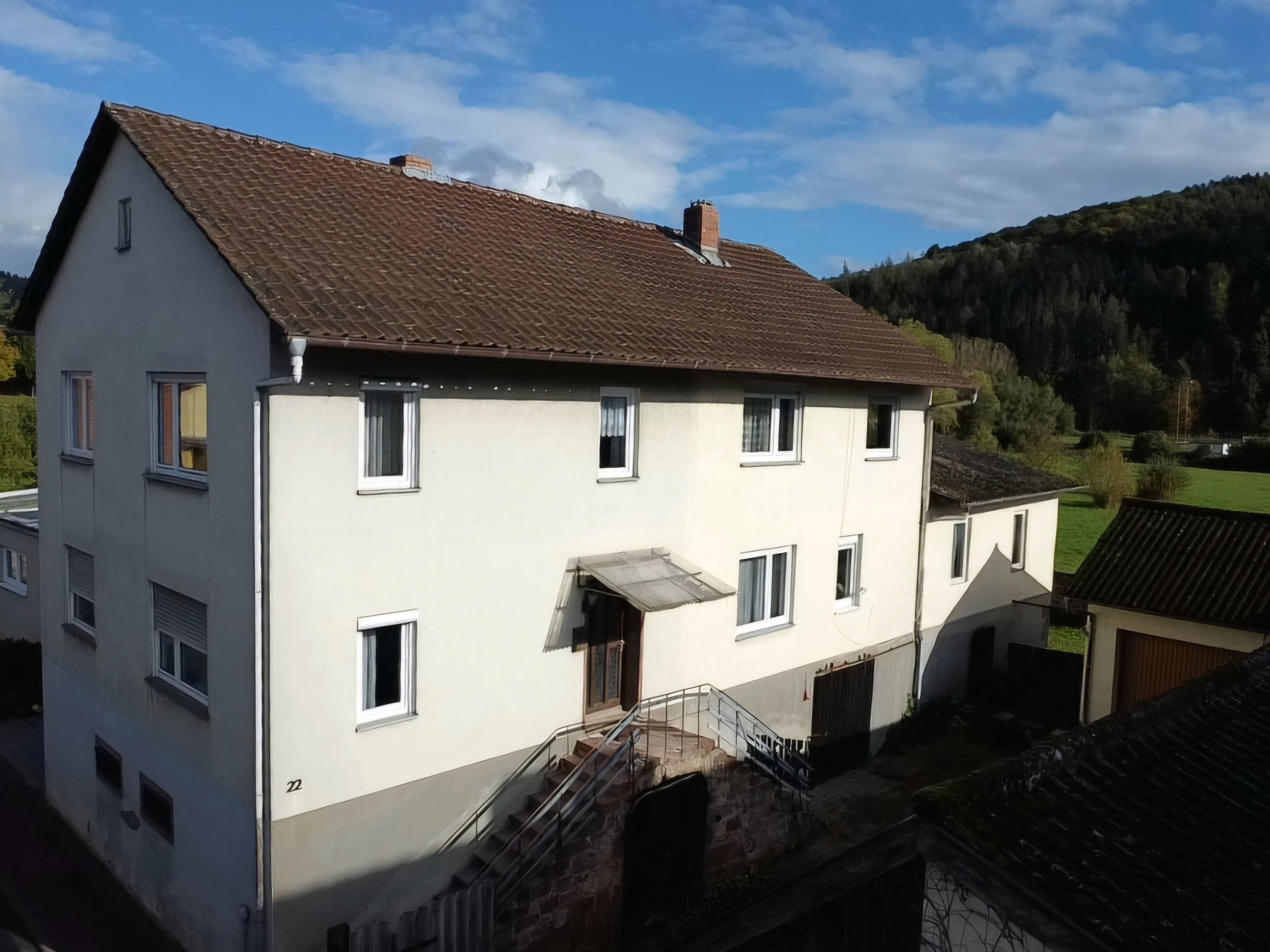 Einfamilienhaus zum Kauf 169.000 € 10 Zimmer 188 m²<br/>Wohnfläche 650 m²<br/>Grundstück ab sofort<br/>Verfügbarkeit Gräfendorf Gräfendorf 97782