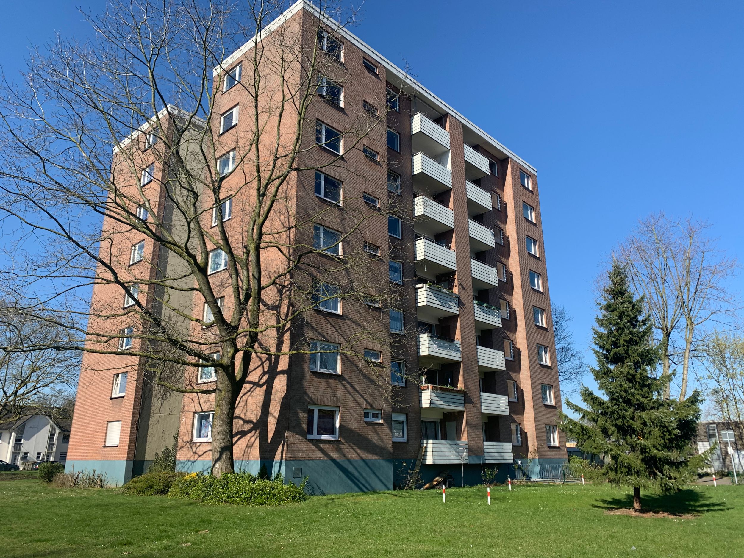 Wohnung zur Miete 500 € 2 Zimmer 68,4 m²<br/>Wohnfläche EG<br/>Geschoss 01.02.2025<br/>Verfügbarkeit Ostlandstraße 3 Voerde Voerde 46562