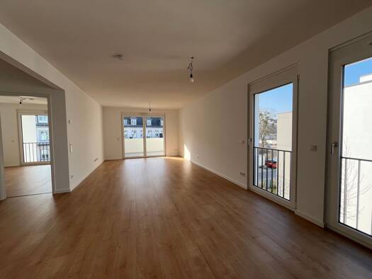 Wohnung zur Miete 1.450 € 3 Zimmer 91 m² Geschoss 2/3 frei ab sofort Hanau 63450