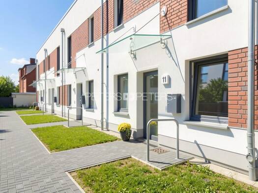 Wohnung zur Miete 1.499 € 5 Zimmer 134,4 m² EG frei ab 01.06.2026 Löwenthalstraße 4 Werdervorstadt Schwerin 19055