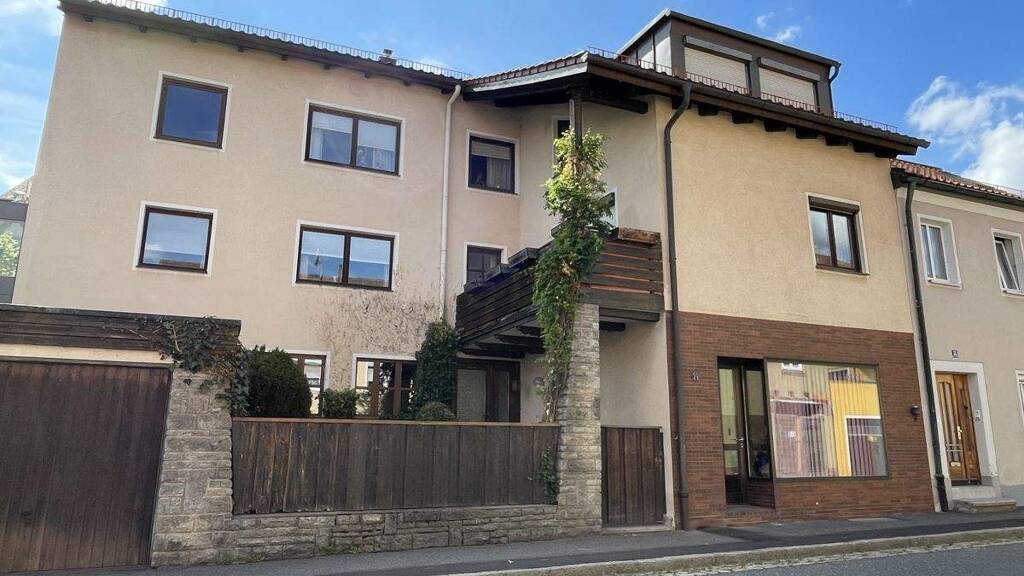 Haus zum Kauf 220.000 € 5 Zimmer 157 m² 160 m² Grundstück Tirschenreuth 95643