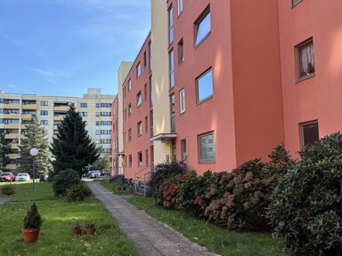 Wohnung zur Miete nur mit Wohnberechtigungsschein 444,66 € 2 Zimmer 57,1 m² 3. Geschoss frei ab 04.12.2024 Skarbinastraße 59 Lichtenrade Berlin 12309