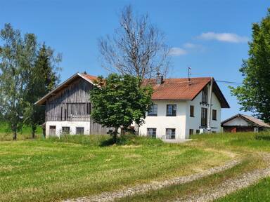 Bauernhaus zum Kauf 1.790.000 € 8 Zimmer 290 m² 67.930 m² Grundstück Holz Bernbeuren 86975