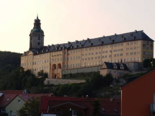 Wohnung zur Miete 580 € 2 Zimmer 73,5 m² 2. Geschoss frei ab 01.09.2026 Freiligrathstraße 10 Zentrum Rudolstadt 07407