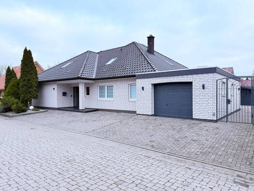 Einfamilienhaus zum Kauf provisionsfrei 699.000 € 7 Zimmer 195 m² 803 m² Grundstück Aschendorf Papenburg 26871