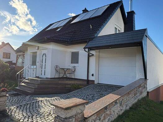 Einfamilienhaus zum Kauf 4 Zimmer 120 m² 689 m² Grundstück Reumtengrün Auerbach 08209