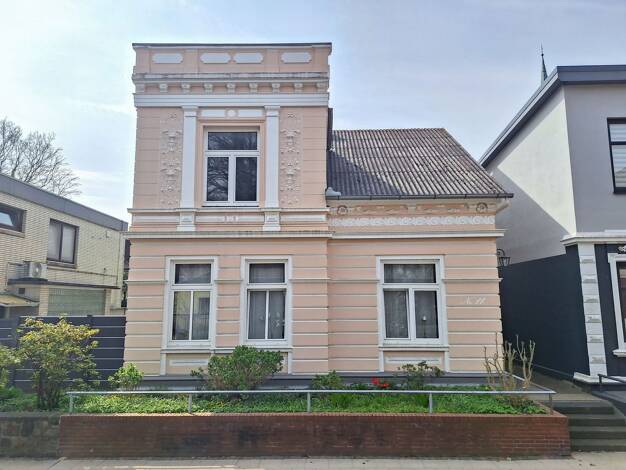 Einfamilienhaus zum Kauf 165.000 € 5,5 Zimmer 151 m² 367 m² Grundstück Marne 25709