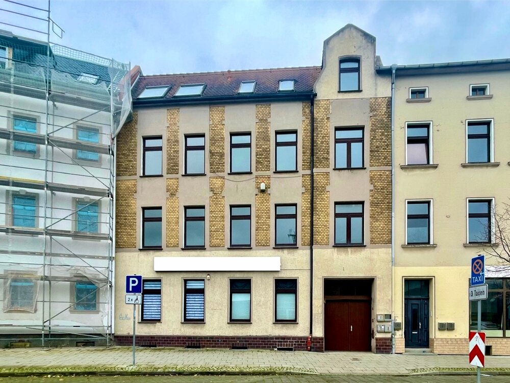 Mehrfamilienhaus zum Kauf 399.000 € 20 Zimmer 478 m²<br/>Wohnfläche 537 m²<br/>Grundstück Schönebeck Schönebeck 39218