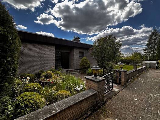 Einfamilienhaus zum Kauf 495.000 € 4 Zimmer 147 m² 545 m² Grundstück frei ab sofort Schwenningen Villingen-Schwenningen 78056