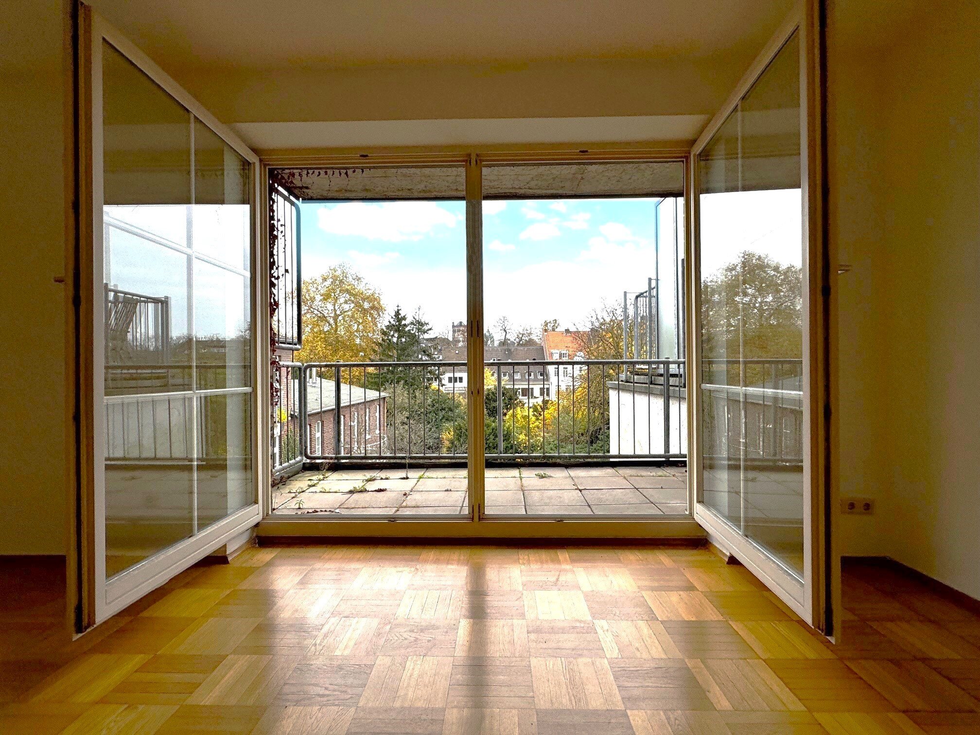 Mehrfamilienhaus zum Kauf 1.495.000 € 18 Zimmer 396 m²<br/>Wohnfläche 288 m²<br/>Grundstück Innenstadt Neuss 41460