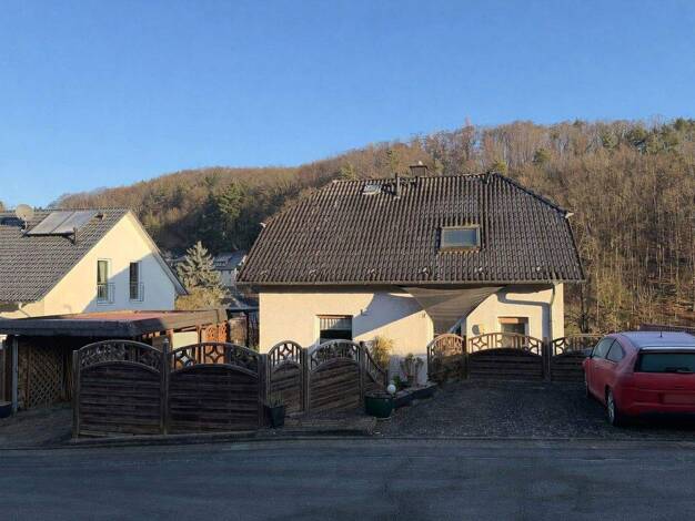 Mehrfamilienhaus zum Kauf provisionsfrei 370.000 € 6 Zimmer 175 m² 493 m² Grundstück Vlotho 32602