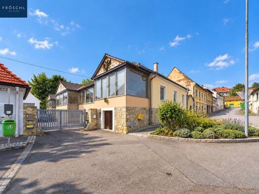 Sonstiges zum Kauf als Kapitalanlage geeignet 750.000 € 1.041,1 m² 3.270 m² Grundstück Maissau 3712
