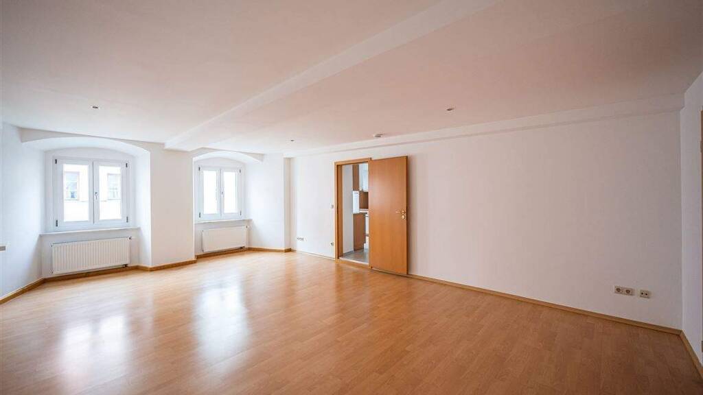 Wohnung zur Miete 798 € 2 Zimmer 82 m² Pfleggasse 10 Deggendorf 94469