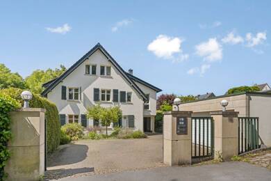 Villa zum Kauf 1.290.000 € 9 Zimmer 326 m² 1.047 m² Grundstück Haan Haan 42781