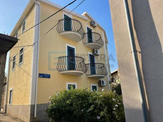 Haus zum Kauf 485.000 € 7 Zimmer 249 m² Kukljica