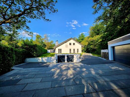 Villa zum Kauf provisionsfrei 2.200.000 € 12 Zimmer 419 m² 2.125 m² Grundstück Launsbach Wettenberg 35435