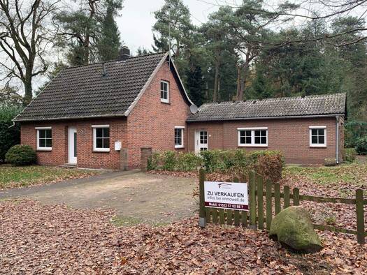 Einfamilienhaus zum Kauf 245.000 € 7 Zimmer 125 m² 1.139 m² Grundstück frei ab sofort Munderloh Hatten 26209