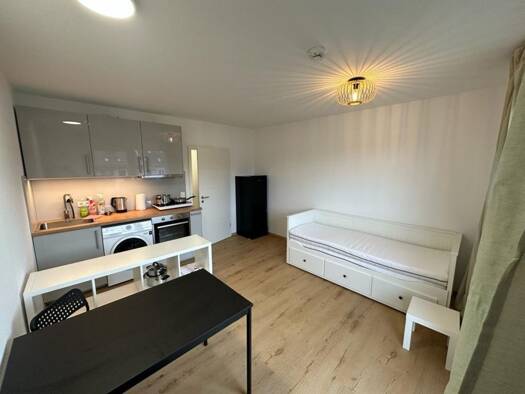 Studio zur Miete 470 € 1 Zimmer 26 m² Geschoss 3/4 frei ab 01.09.2026 Pillenreuther Straße 18 Steinbühl Weiterer Innenstadtgürtel Süd 90459