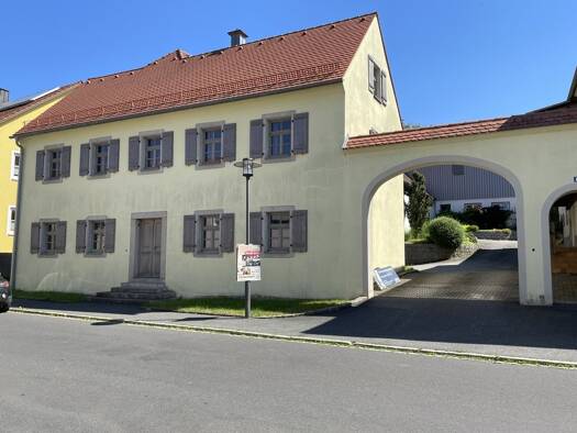 Bauernhaus zum Kauf 450.000 € 5 Zimmer 209 m² 4.329 m² Grundstück frei ab sofort Mähring Mähring 95695