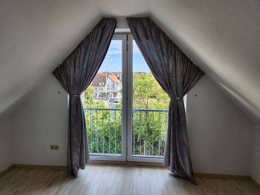 Wohnung zur Miete 390 € 1,5 Zimmer 36 m² Geschoss 2/2 frei ab sofort Rottenbauer Würzburg 97084