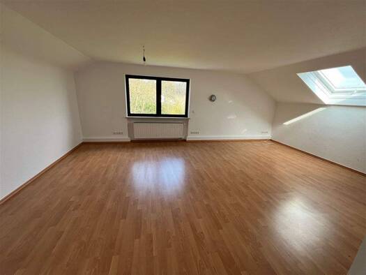 Wohnung zur Miete - Erstbezug 760 € 3 Zimmer 95 m² 2. Geschoss frei ab sofort An der Leite 20 Roßbrunn Rossbrunn 97297