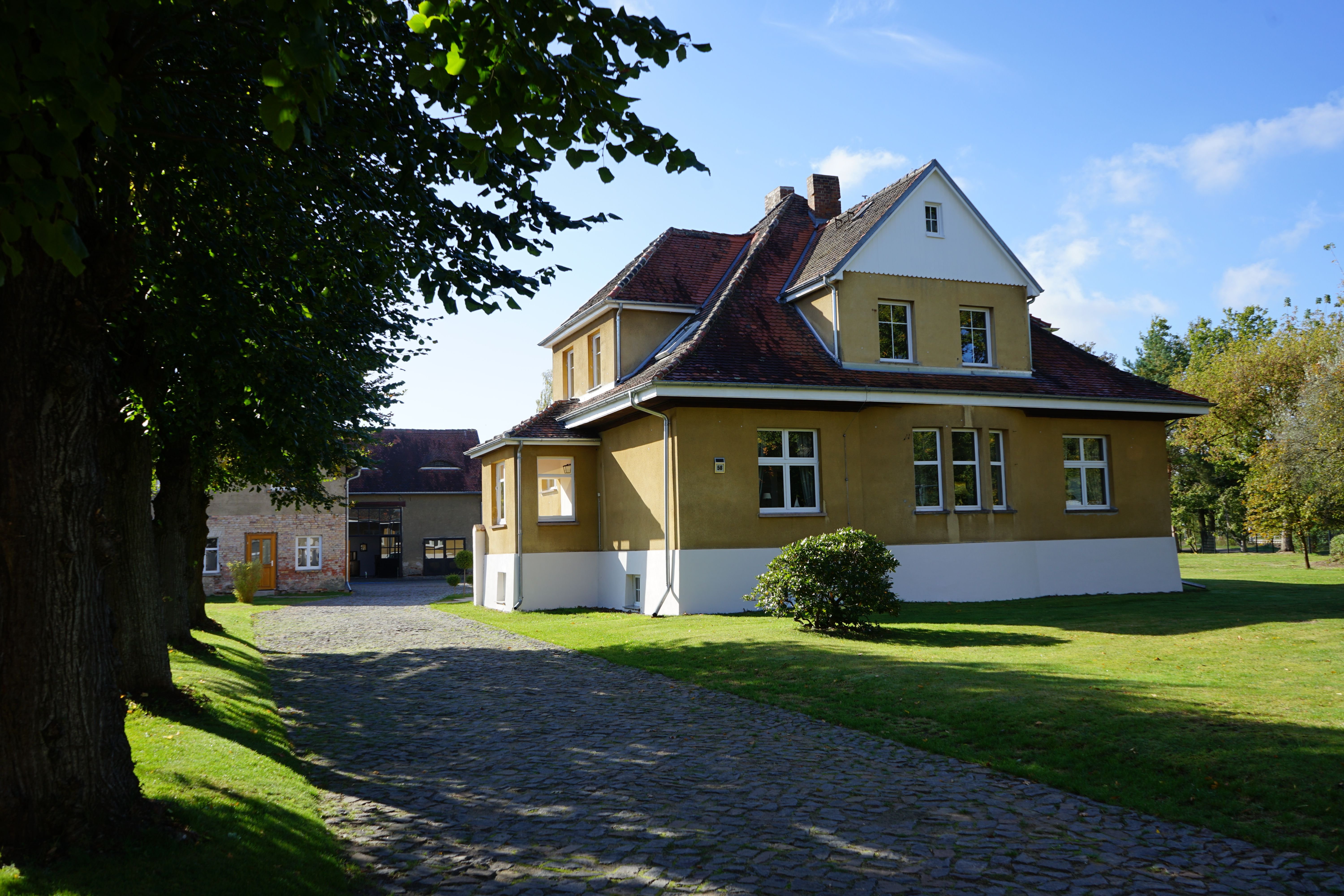 Villa zum Kauf provisionsfrei 535.000 € 9 Zimmer 240 m²<br/>Wohnfläche 3.202 m²<br/>Grundstück Radis Kemberg 06901