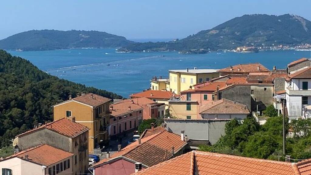 Haus zum Kauf 490.000 € 7 Zimmer 233 m² 30 m² Grundstück frei ab sofort Pitelli 19137