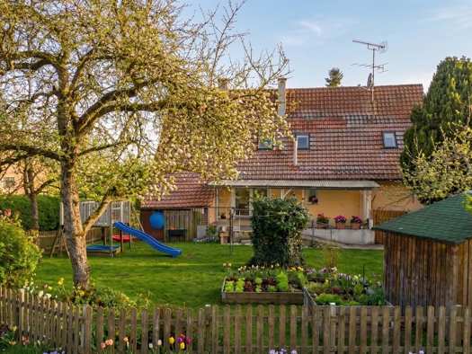 Einfamilienhaus zum Kauf 438.000 € 6,5 Zimmer 163 m² 590 m² Grundstück Bittelbrunn Engen 78234