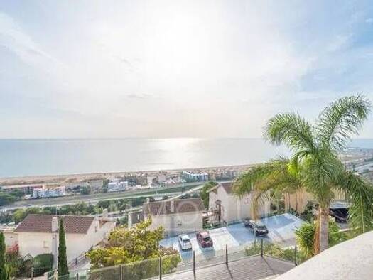 Chalet zur Miete 4.000 € 5 Zimmer 283 m² Calle Eramprunyà S/N Sitges 08860