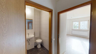 Wohnung zur Miete 215 € 1 Zimmer 24,3 m² 2. Geschoss Theodor-Roemer-Straße 3 Ortslage Trotha Halle 06118