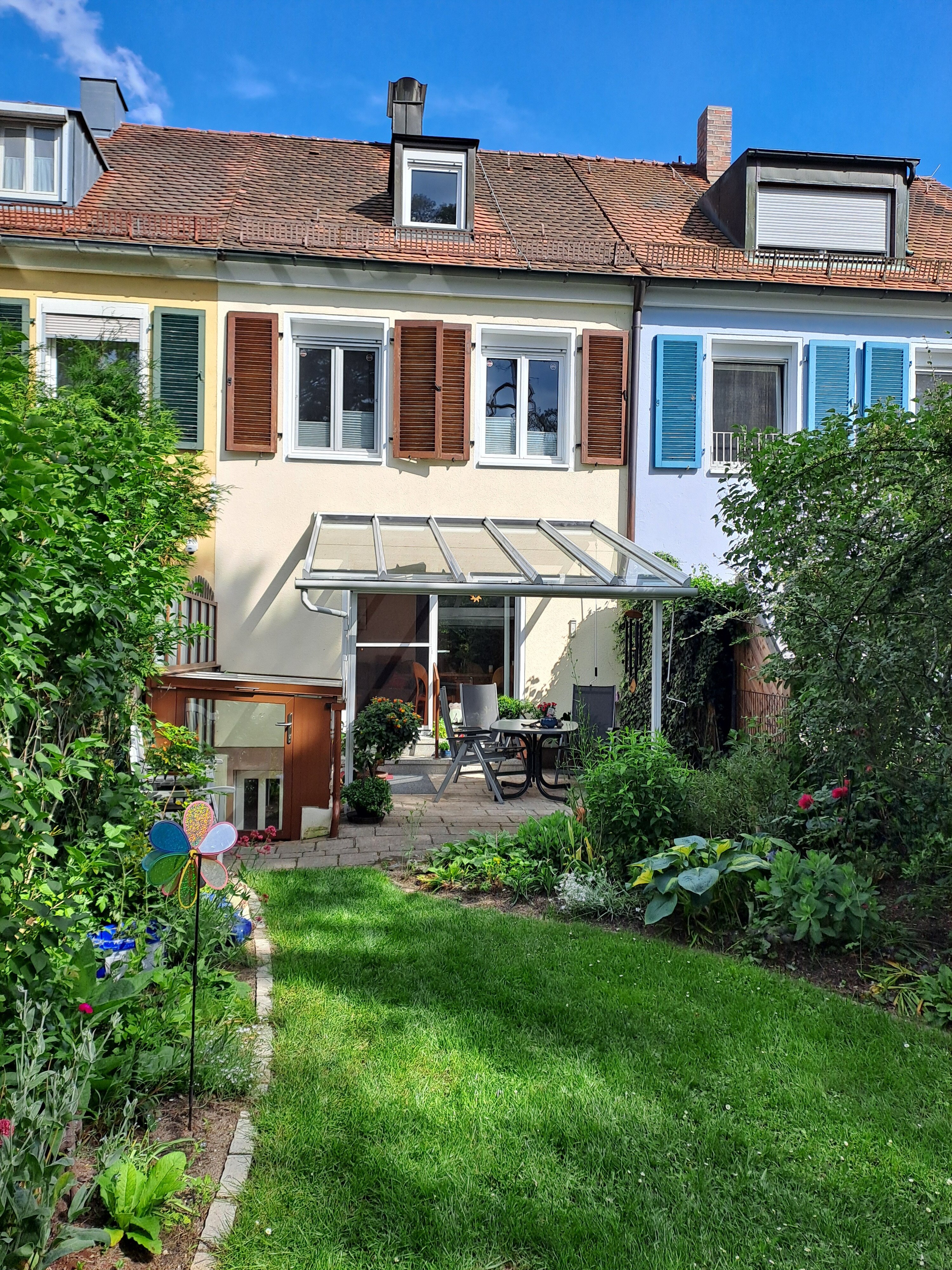 Reihenmittelhaus zum Kauf provisionsfrei 569.000 € 4 Zimmer 100 m²<br/>Wohnfläche 177 m²<br/>Grundstück Zerzabelshof Nürnberg 90480